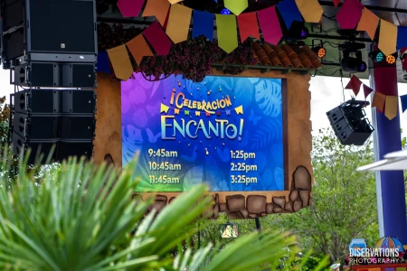 ¡Celebración Encanto! stage screen