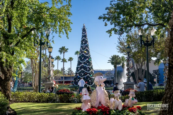 Walt Disney World Holiday Deal: Hotel Discounts + Free Gift Cards